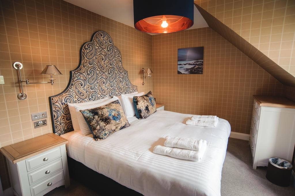 Kirklea Island Suites 塔伯特 外观 照片
